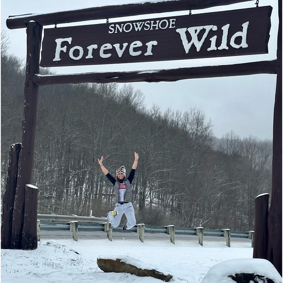 Meet your Posher, Chloe - Picture 4 of 4